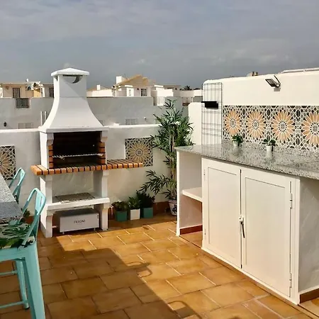 Apartment With Sunny Private Rooftop Terrace Vera Exterior photo